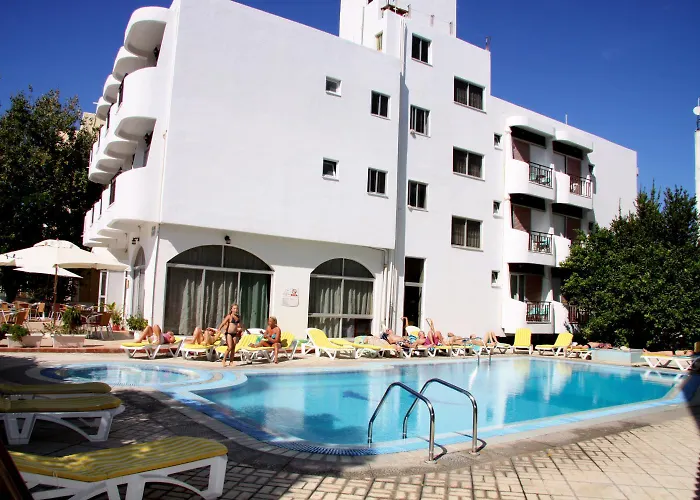 Captain\'S Hotel