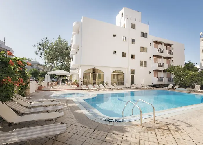Captain\'S Hotel
