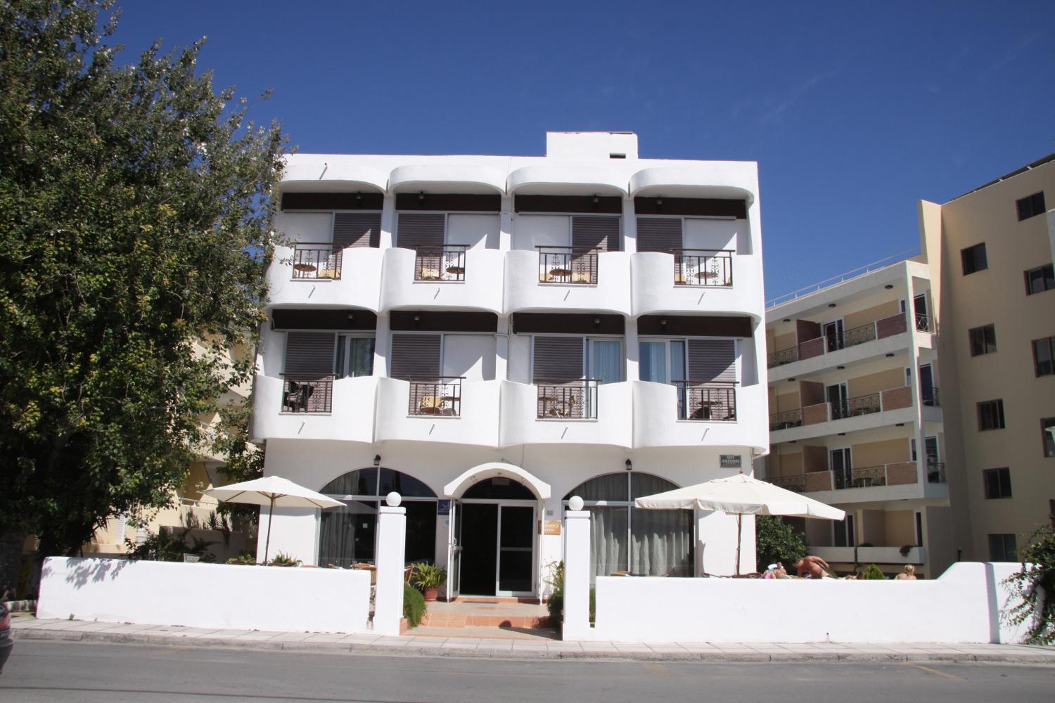 Hotel Captain's 2*