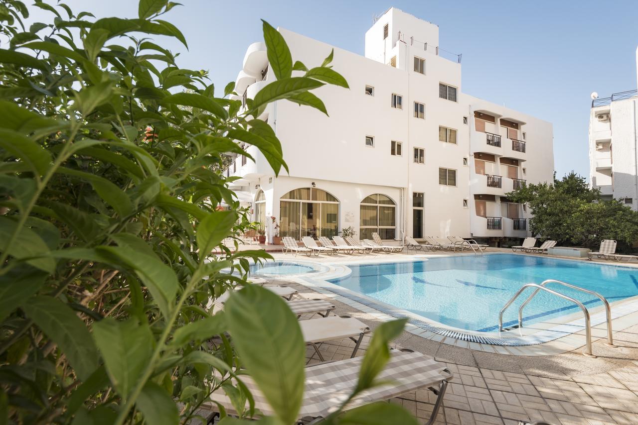 Captain's Otel