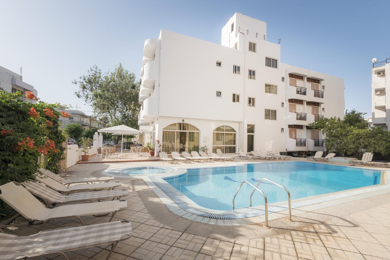 Otel Captain's 2*